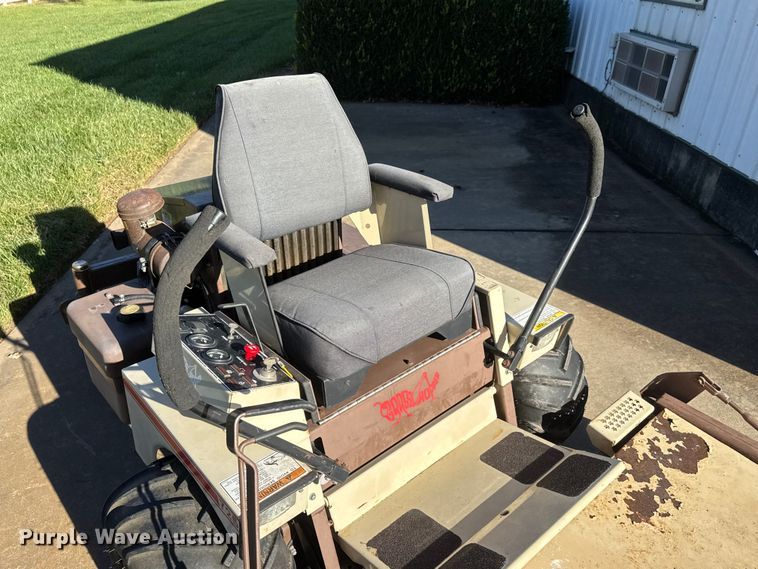 image for item NA9858 Grasshopper 725 ZTR lawn mower