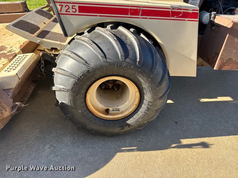 image for item NA9858 Grasshopper 725 ZTR lawn mower