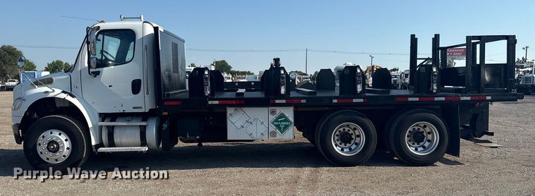 image for item NU9621 2011 Freightliner Business Class M2 flatbed truck