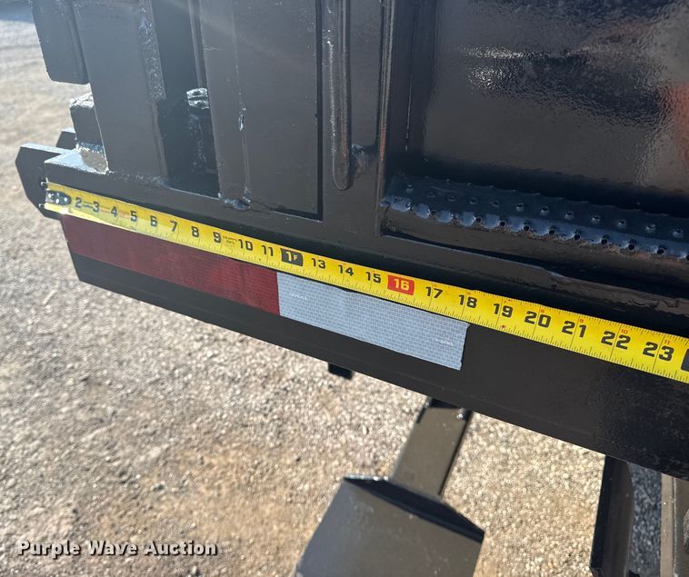 image for item NU9621 2011 Freightliner Business Class M2 flatbed truck