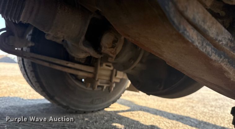 image for item NU9621 2011 Freightliner Business Class M2 flatbed truck