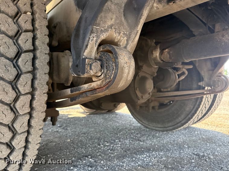 image for item NU9621 2011 Freightliner Business Class M2 flatbed truck