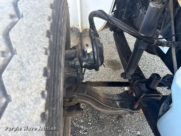 image for item NU9621 2011 Freightliner Business Class M2 flatbed truck