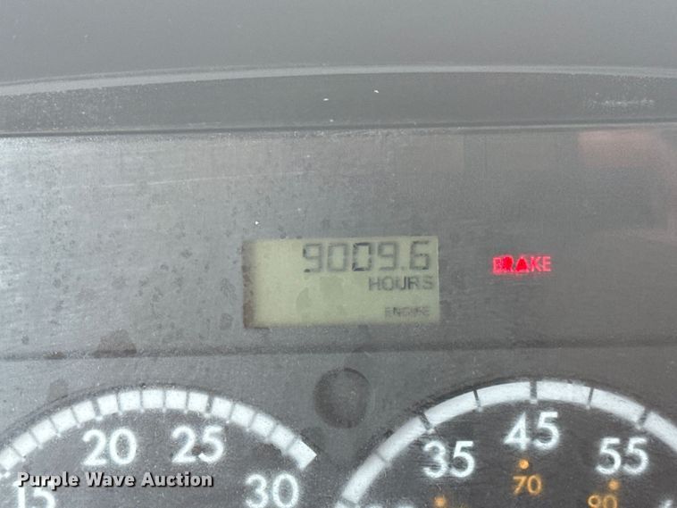 image for item NU9621 2011 Freightliner Business Class M2 flatbed truck