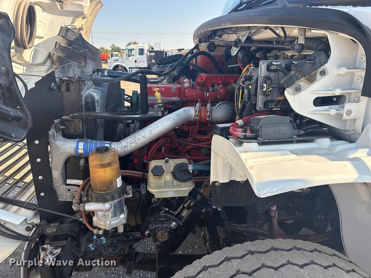 image for item NU9621 2011 Freightliner Business Class M2 flatbed truck