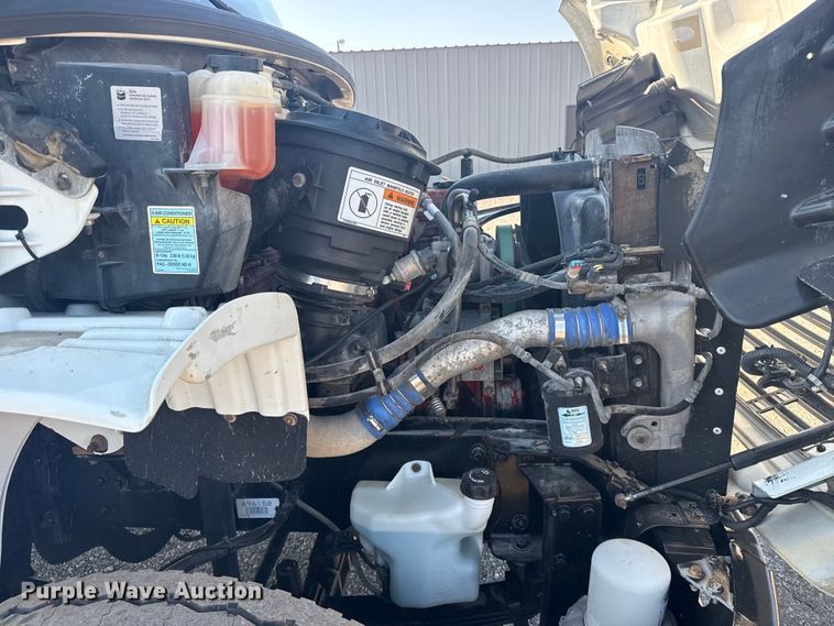 image for item NU9621 2011 Freightliner Business Class M2 flatbed truck