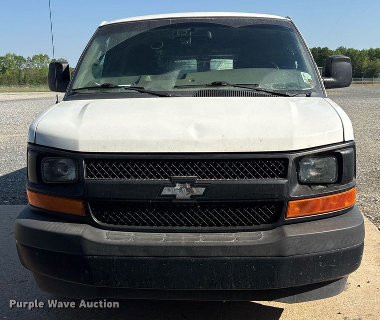 image for item OB9621 2017 Chevrolet Express 2500 van