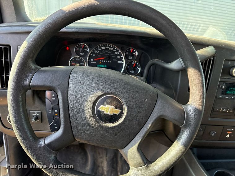 image for item OB9621 2017 Chevrolet Express 2500 van