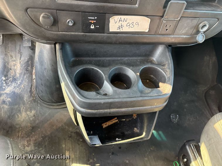 image for item OB9621 2017 Chevrolet Express 2500 van