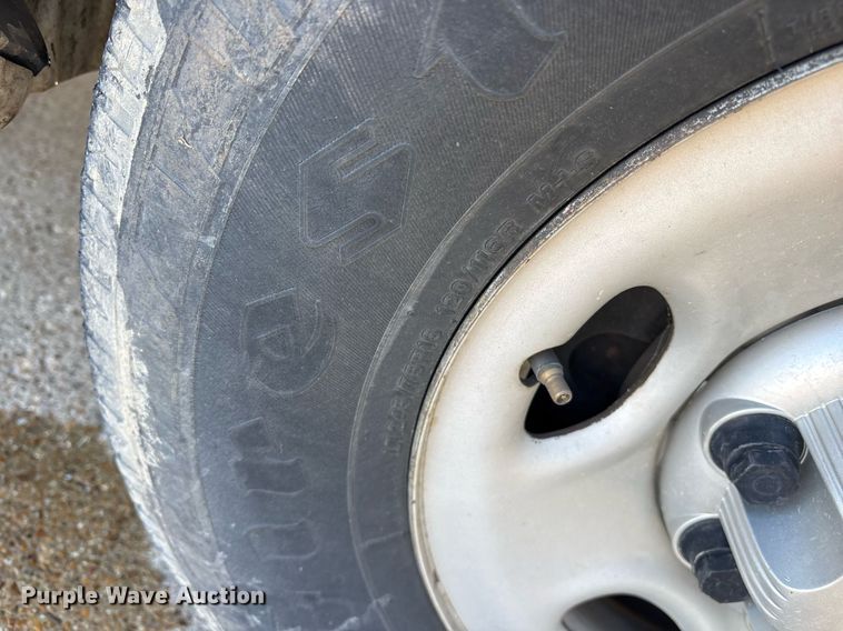 image for item OB9621 2017 Chevrolet Express 2500 van