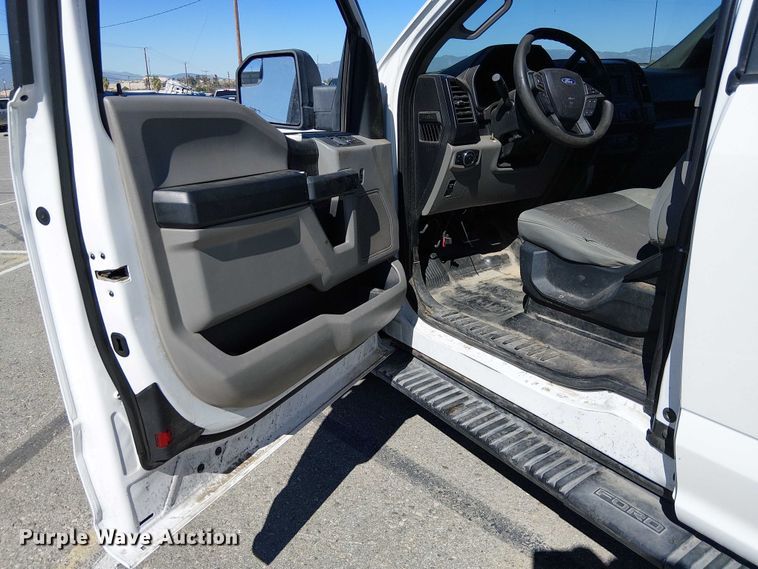 image for item YA1224 2020 Ford  F150 SuperCab pickup truck