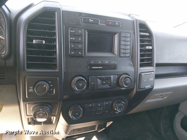 image for item YA1224 2020 Ford  F150 SuperCab pickup truck