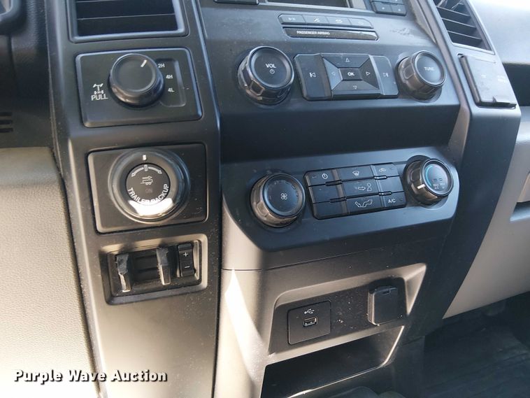 image for item YA1224 2020 Ford  F150 SuperCab pickup truck