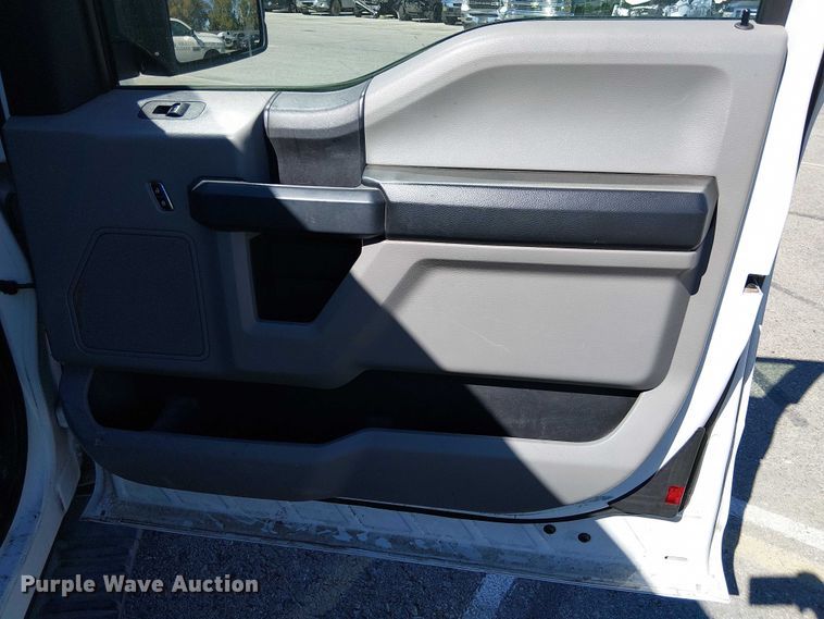 image for item YA1224 2020 Ford  F150 SuperCab pickup truck