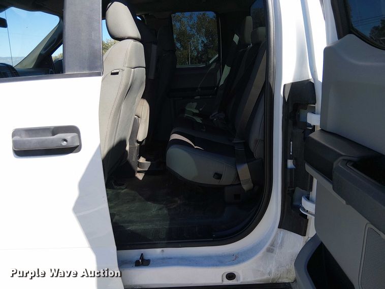 image for item YA1224 2020 Ford  F150 SuperCab pickup truck