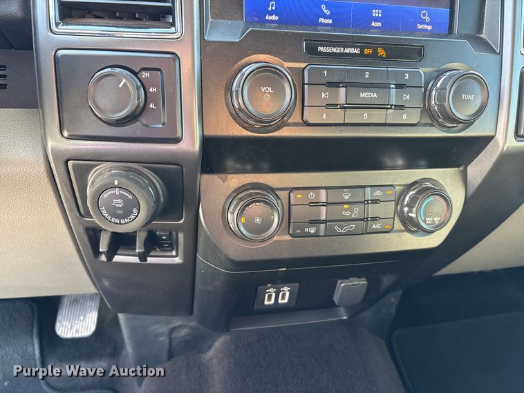 image for item YA1409 2020 Ford F150 SuperCrew pickup truck