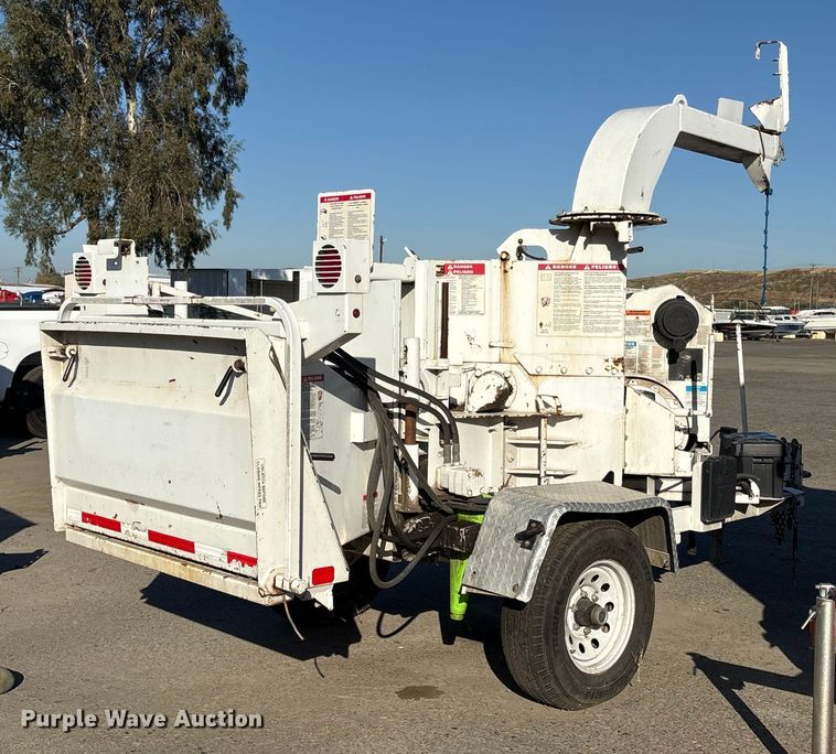 image for item YA1420 2014 Brush Bandit 200UC wood chipper