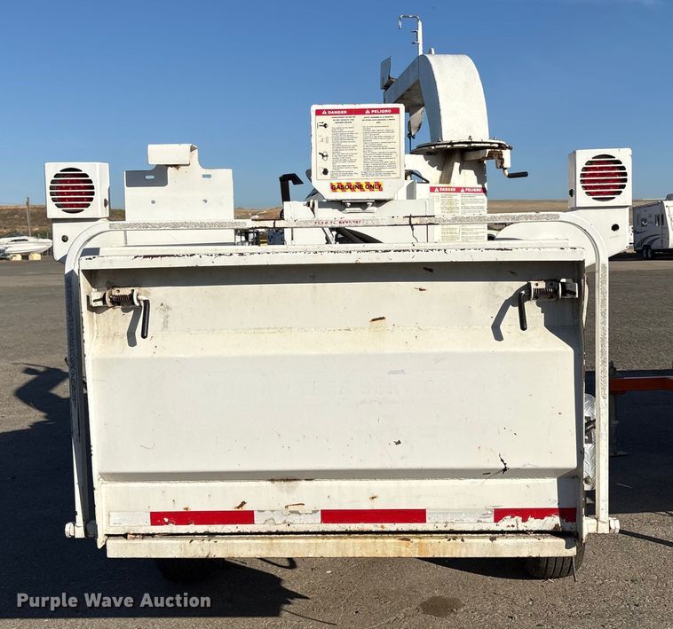 image for item YA1420 2014 Brush Bandit 200UC wood chipper