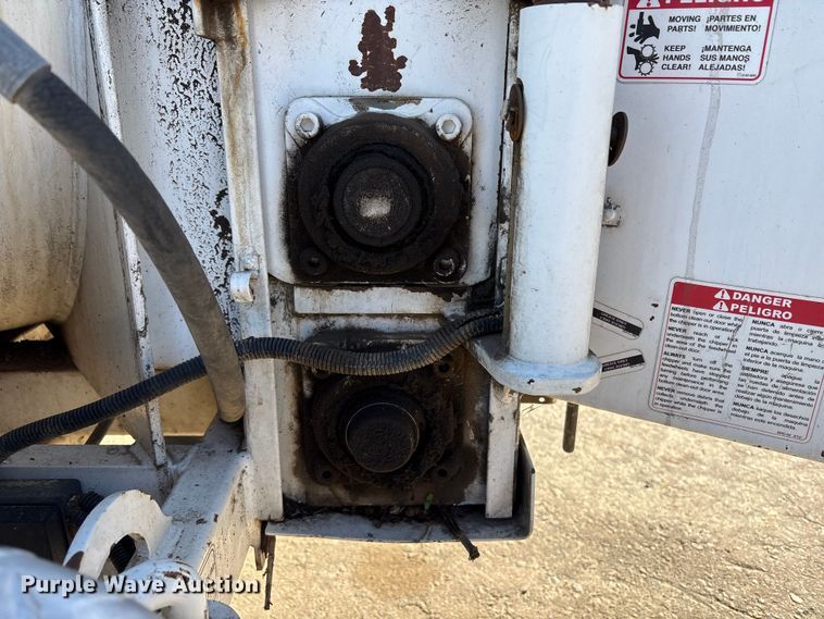 image for item YA1420 2014 Brush Bandit 200UC wood chipper