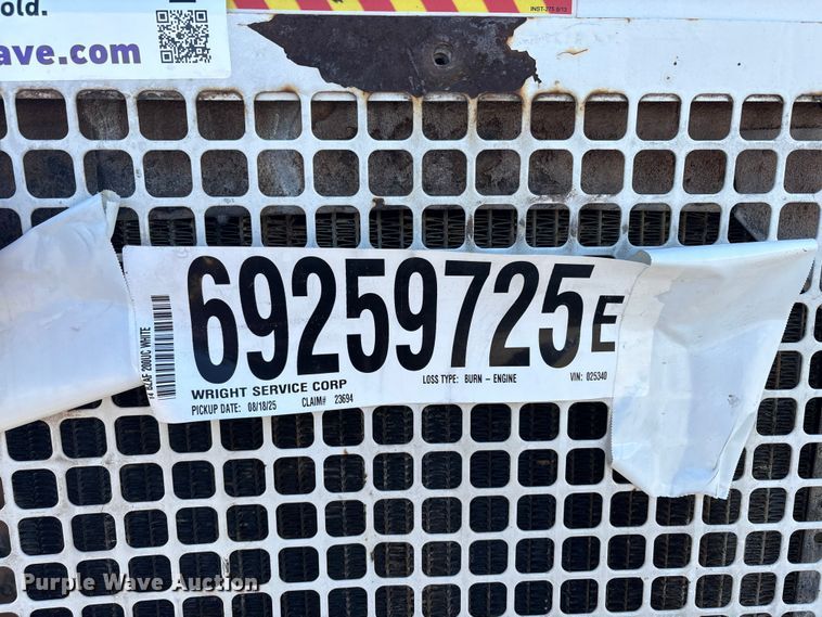 image for item YA1420 2014 Brush Bandit 200UC wood chipper