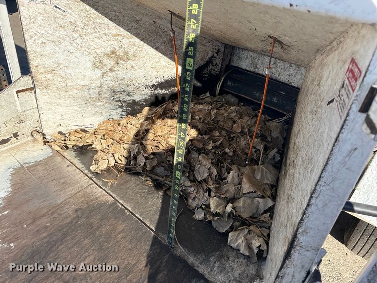 image for item YA1420 2014 Brush Bandit 200UC wood chipper