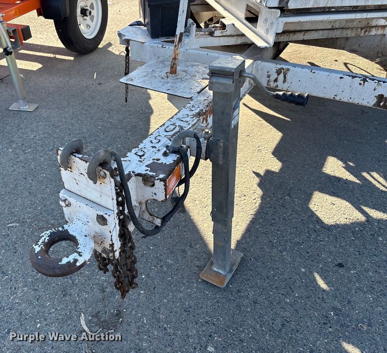 image for item YA1420 2014 Brush Bandit 200UC wood chipper