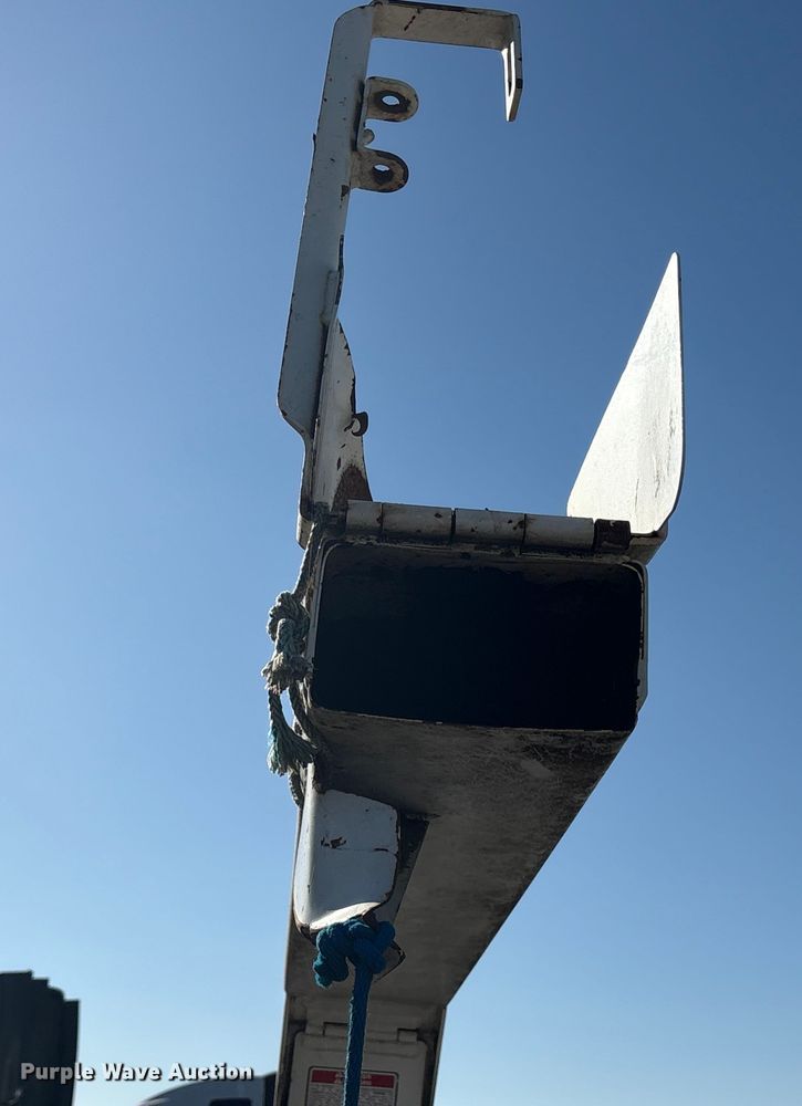 image for item YA1420 2014 Brush Bandit 200UC wood chipper