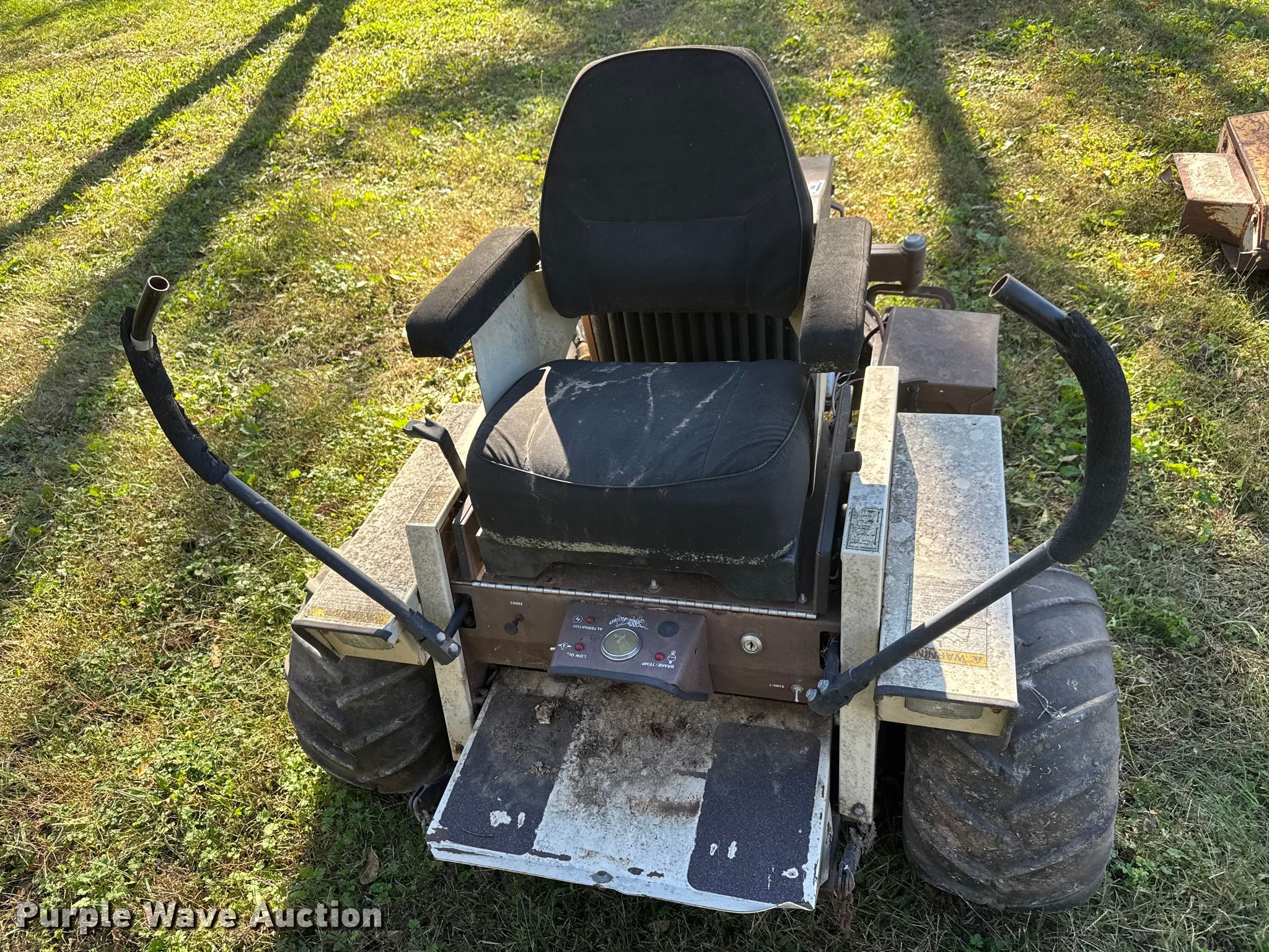 Grasshopper 725 ZTR lawn mower in Sedgwick, KS | Item NA9849 for