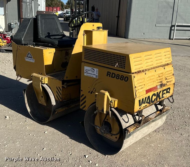 image for item DF8645 1990 Wacker RD880 double drum vibratory roller