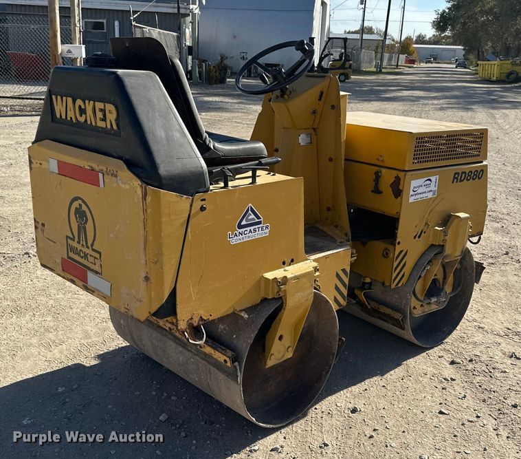 image for item DF8645 1990 Wacker RD880 double drum vibratory roller
