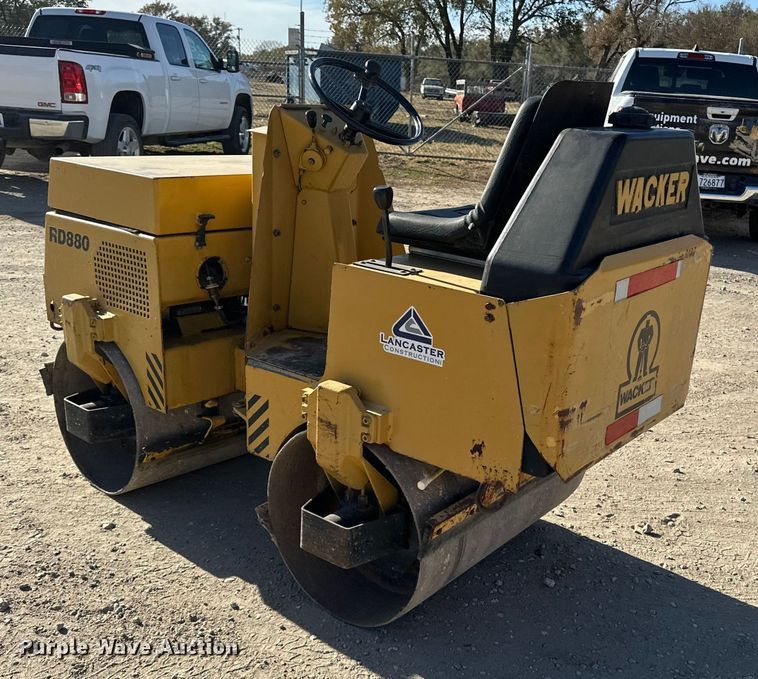 image for item DF8645 1990 Wacker RD880 double drum vibratory roller