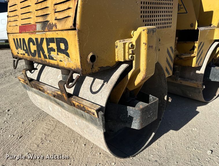 image for item DF8645 1990 Wacker RD880 double drum vibratory roller