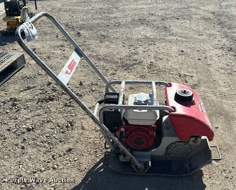 image for item DF8649 Stone SFP3000 plate compactor