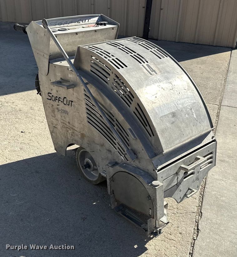 image for item DF8650 Soff-Cut G-2000 concrete saw