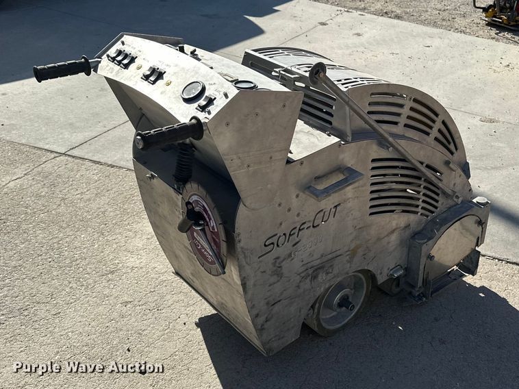 image for item DF8650 Soff-Cut G-2000 concrete saw