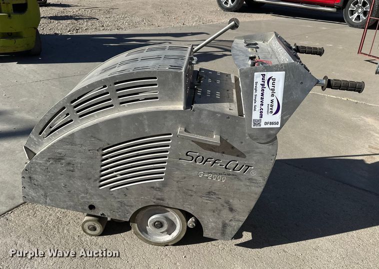 image for item DF8650 Soff-Cut G-2000 concrete saw