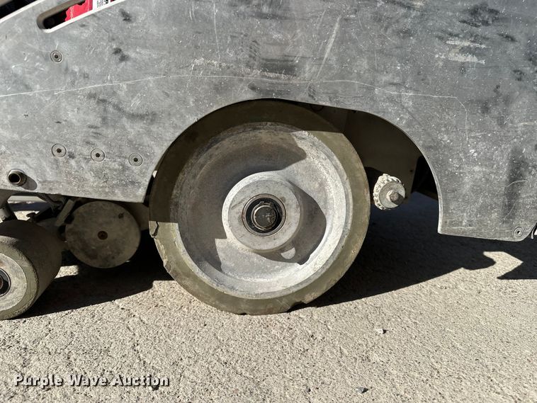 image for item DF8650 Soff-Cut G-2000 concrete saw