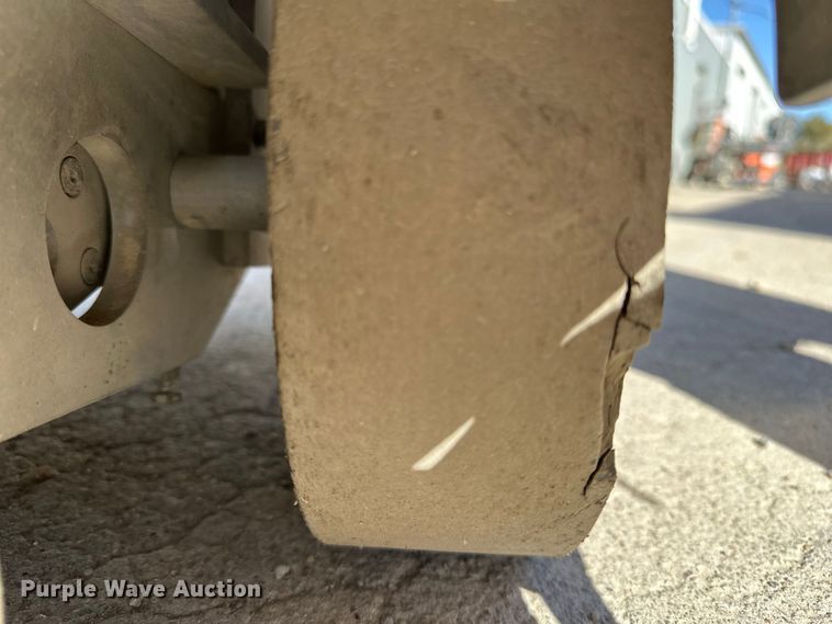 image for item DF8650 Soff-Cut G-2000 concrete saw