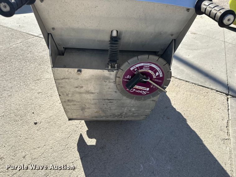 image for item DF8650 Soff-Cut G-2000 concrete saw