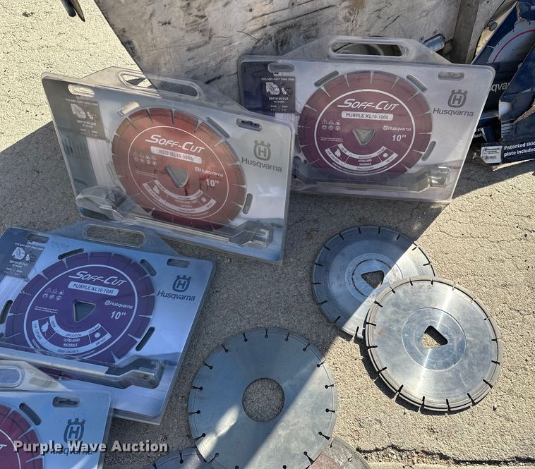 image for item DF8650 Soff-Cut G-2000 concrete saw