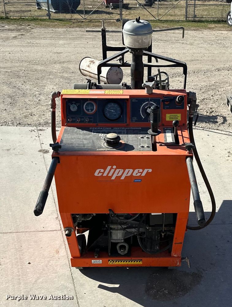image for item DF8651 Clipper C-35B concrete saw