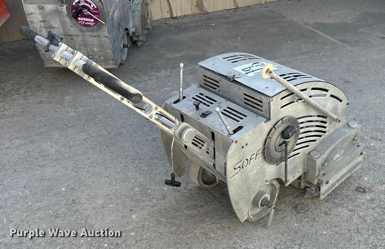image for item DF8652 Soff-Cut GS400 concrete saw