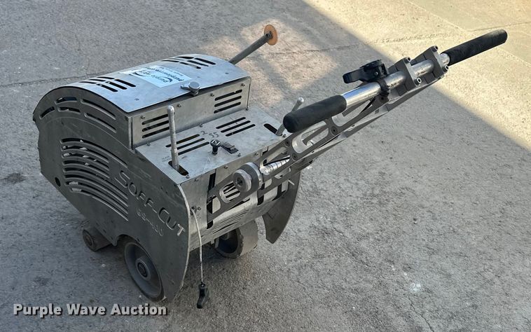 image for item DF8652 Soff-Cut GS400 concrete saw