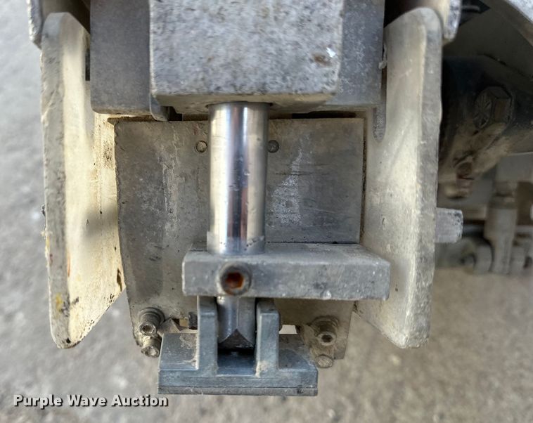 image for item DF8652 Soff-Cut GS400 concrete saw