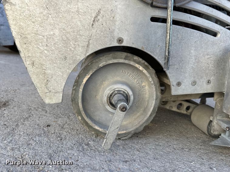 image for item DF8652 Soff-Cut GS400 concrete saw