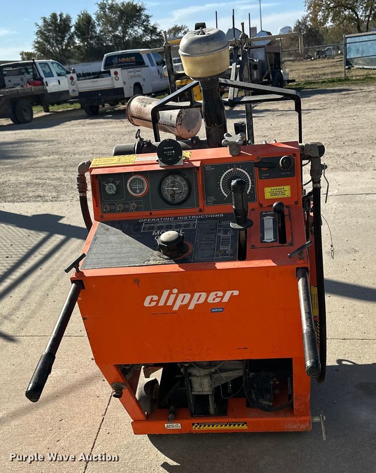 image for item DF8653 Clipper C-35B concrete saw