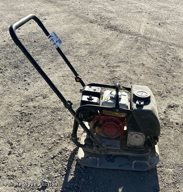 image for item DF8657 2007 Bobcat BC22 plate compactor