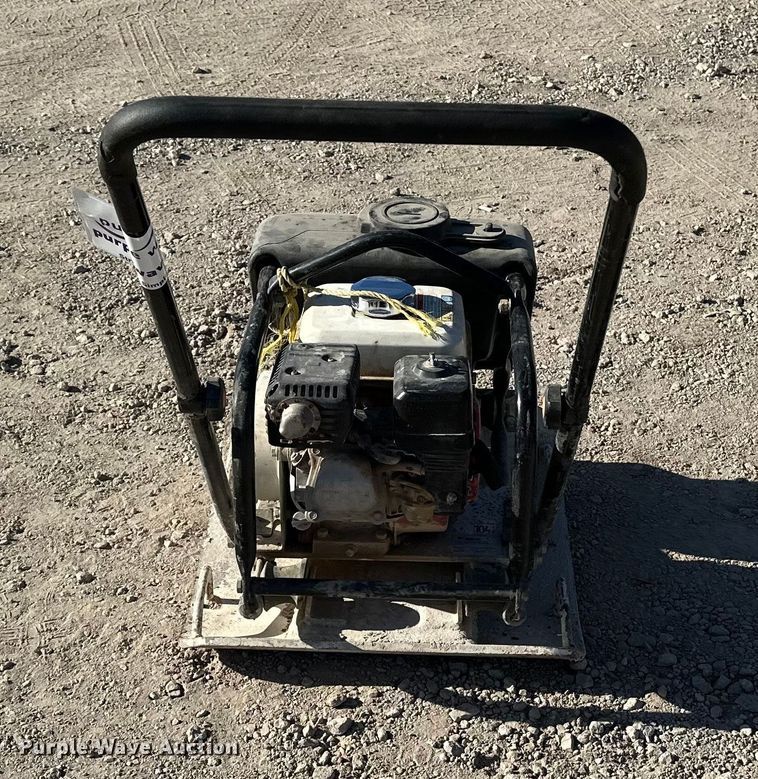 image for item DF8657 2007 Bobcat BC22 plate compactor