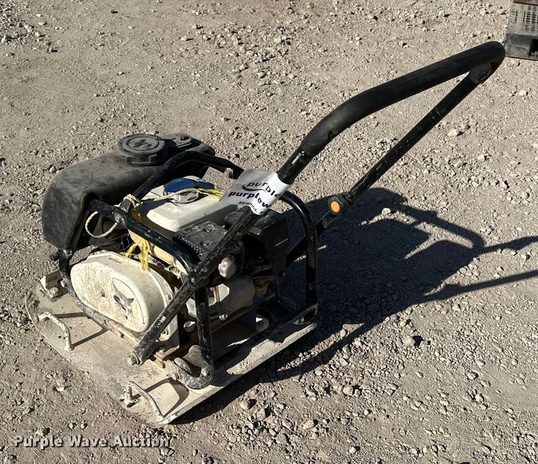 image for item DF8657 2007 Bobcat BC22 plate compactor