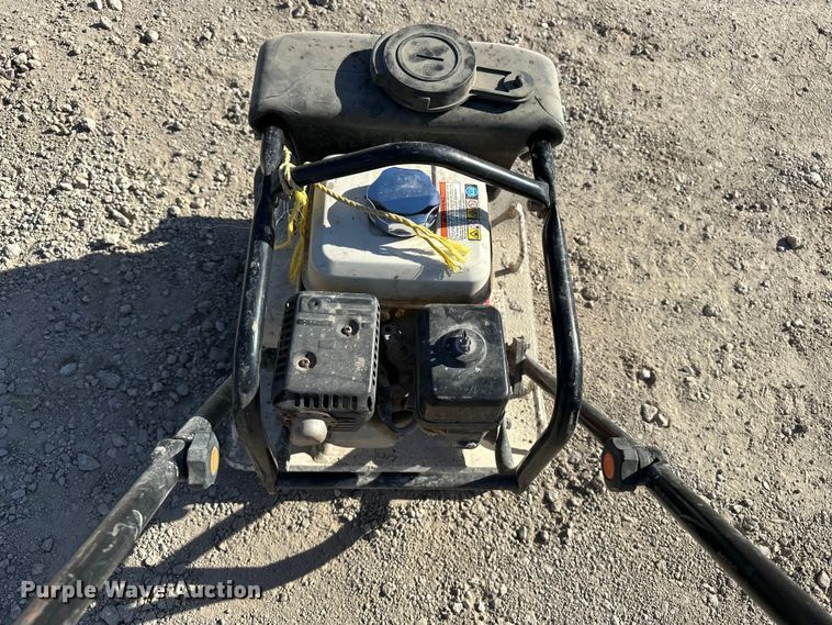 image for item DF8657 2007 Bobcat BC22 plate compactor